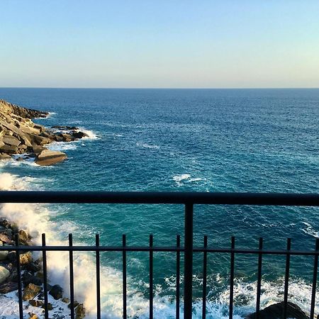 Carattino 12 Idyllic Seafront Retreat Apartment เวอนาซซา ภายนอก รูปภาพ