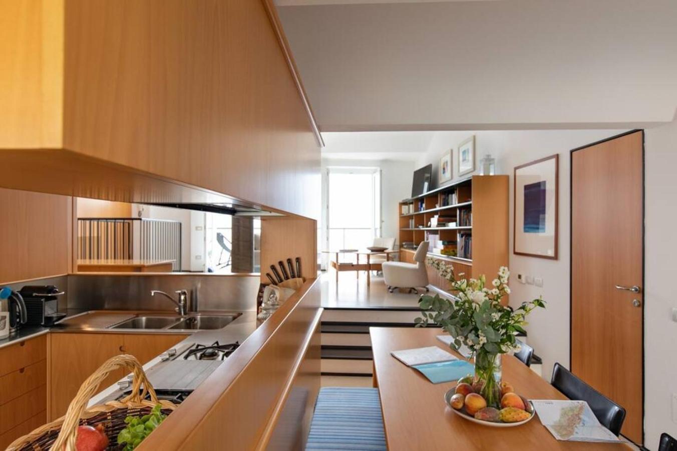 Carattino 12 Idyllic Seafront Retreat Apartment เวอนาซซา ภายนอก รูปภาพ